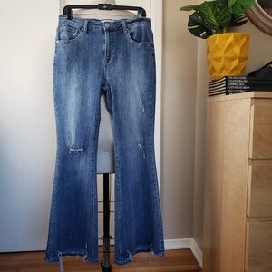 Stylish Distressed Bootcut Jeans Size 30!